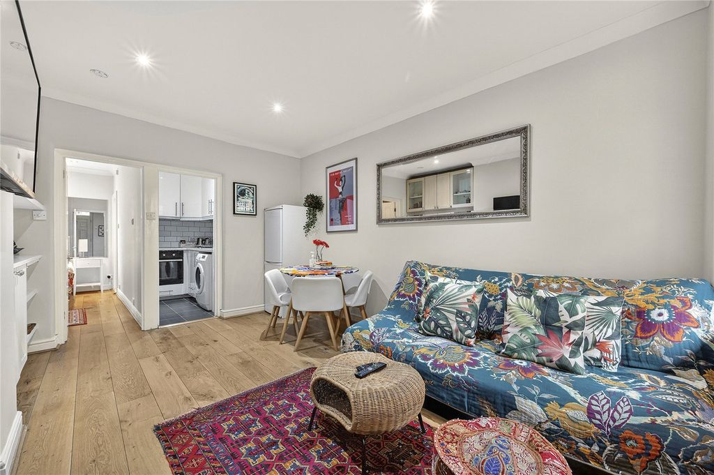 Property photo 3 of 11 3