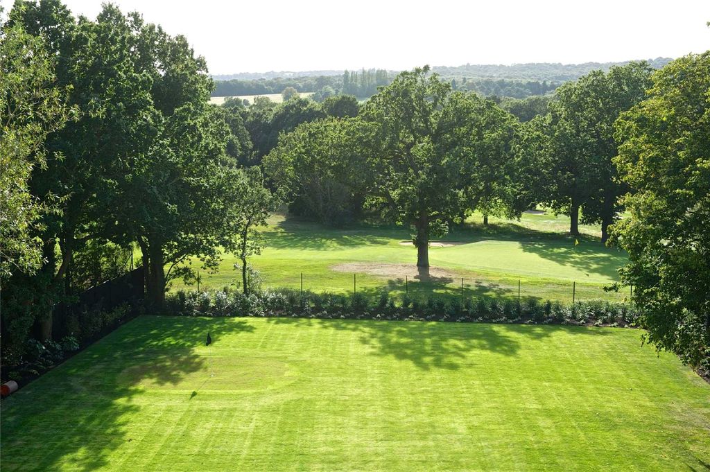 Additional image 17 of 3 bed flat to rentMurano House, 389 Cockfosters Road, Hadley Wood, Hertfordshire EN4