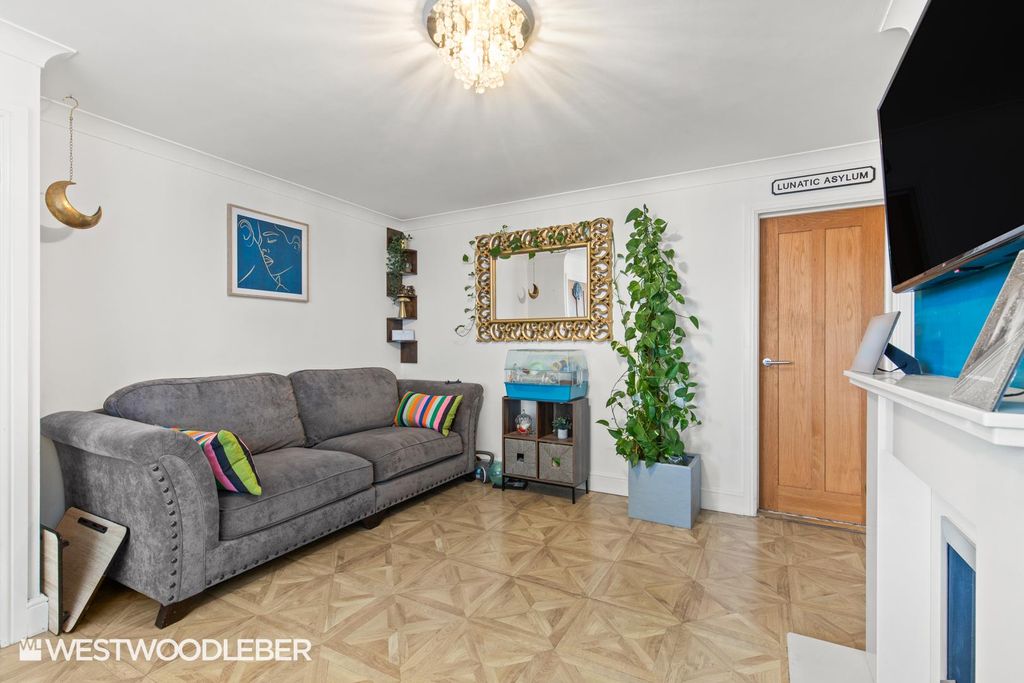 Property photo 3 of 19 Dorchesteravenue_4.Jpg