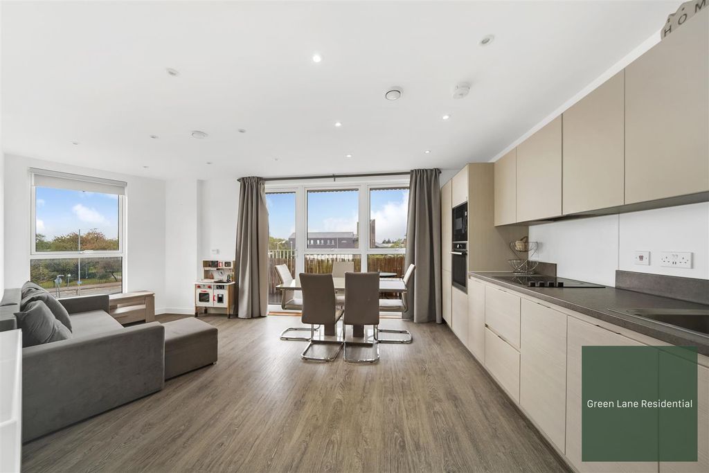 Property photo 2 of 15 Dsc08103_Hdr.Jpg