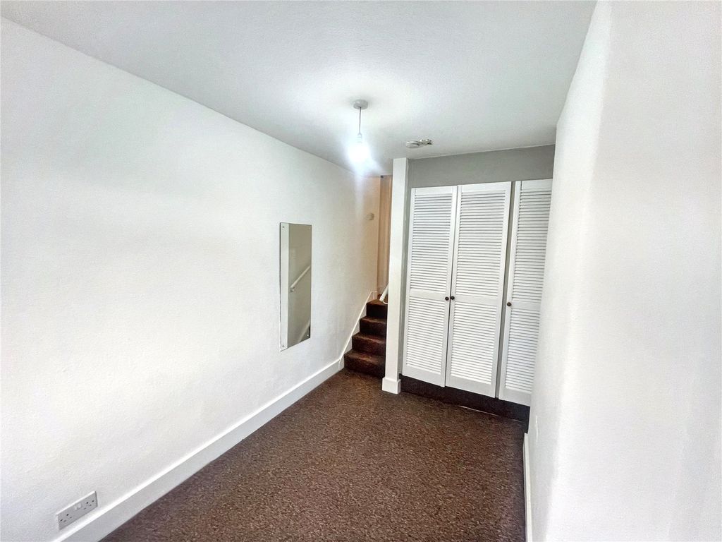 Property photo 3 of 9 Picture No. 11