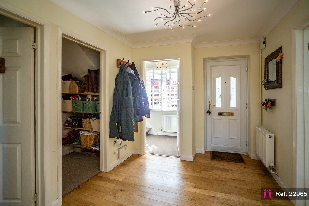 Property photo 3 of 28