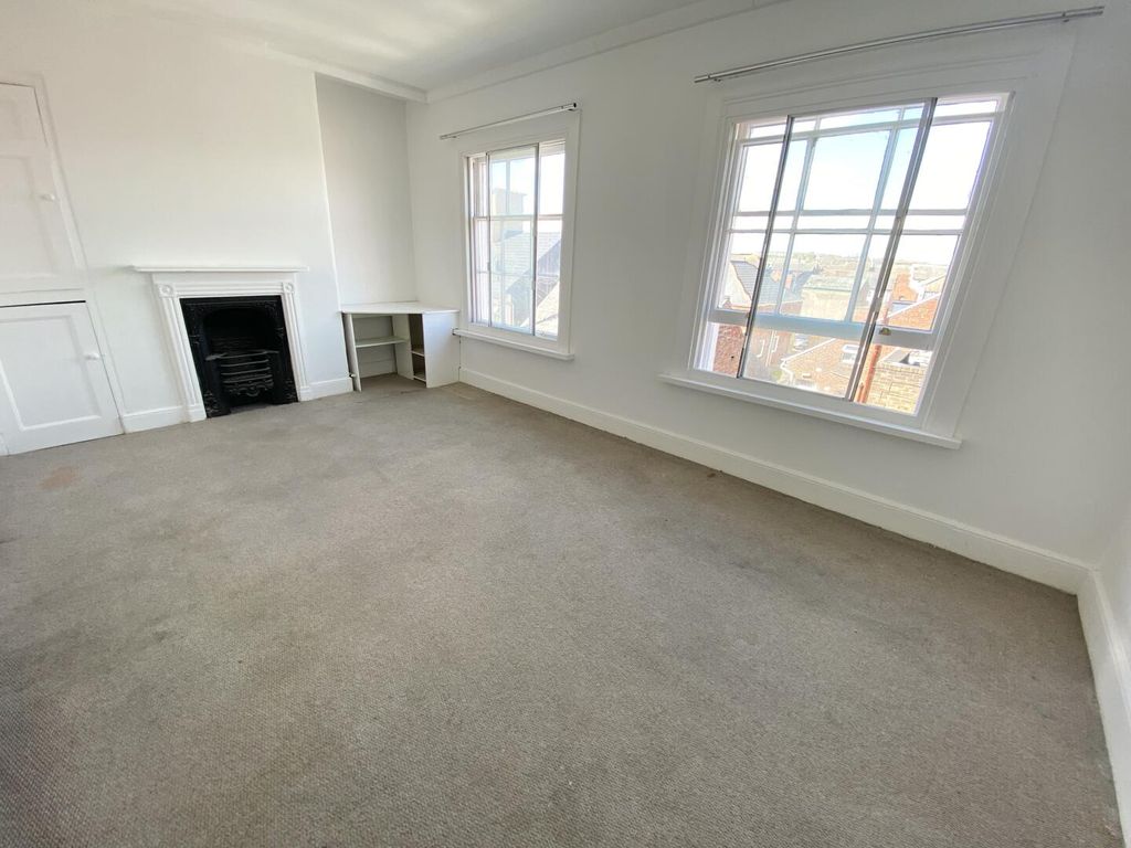 Property photo 3 of 5 Bedroom