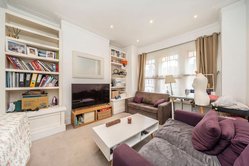 Property photo 2 of 8