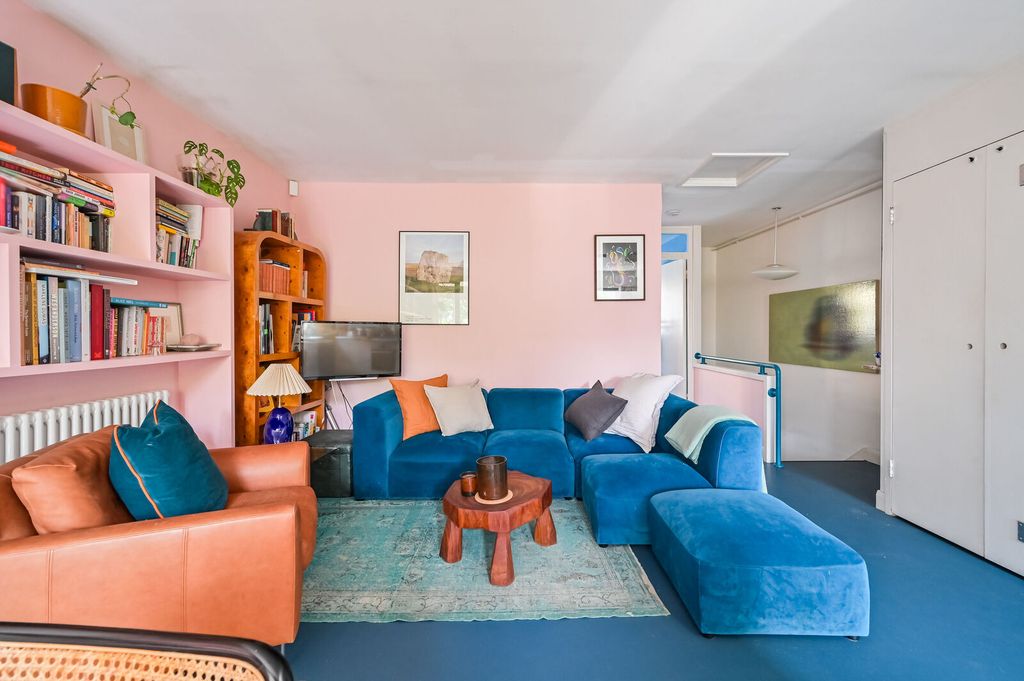 Property photo 1 of 19