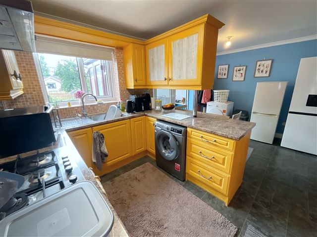 Property photo 3 of 21 Kitchen/Diner