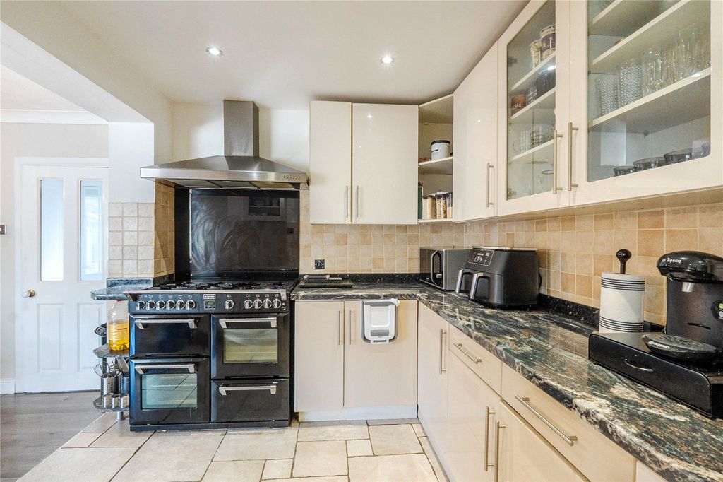 Property photo 1 of 22 Picture No. 26