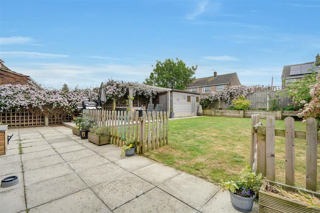 Property photo 3 of 33 Rear Garden