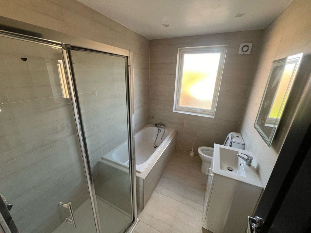 Property photo 3 of 23 Gallery