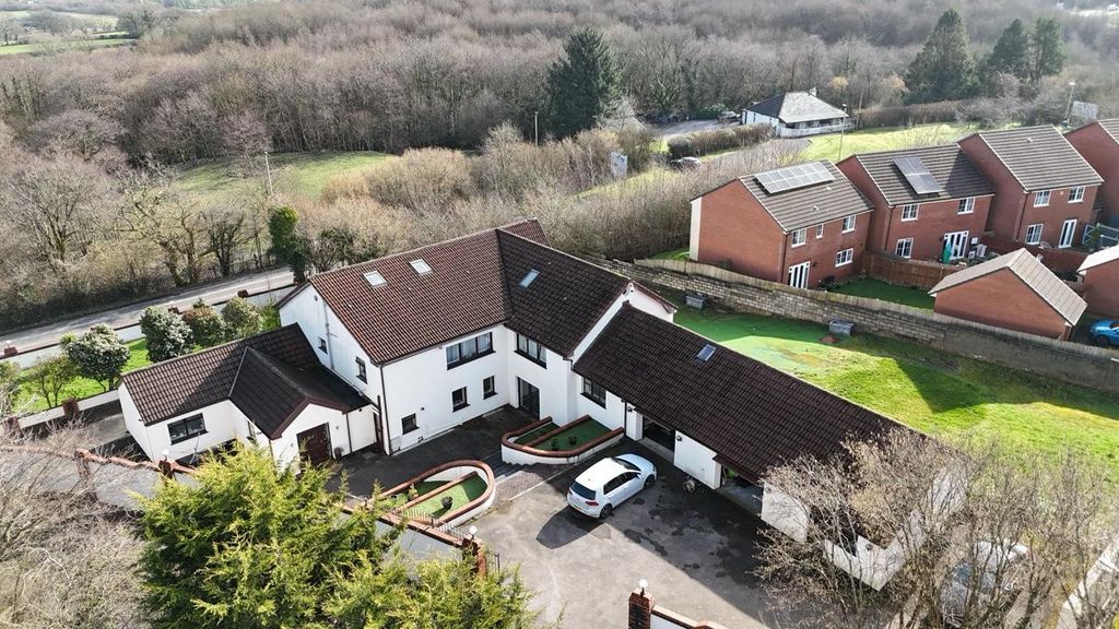 Property photo 1 of 34