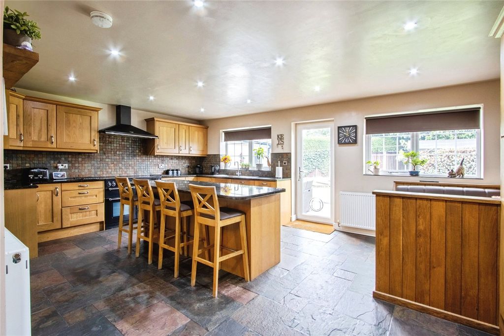 Property photo 3 of 41 Picture No. 29