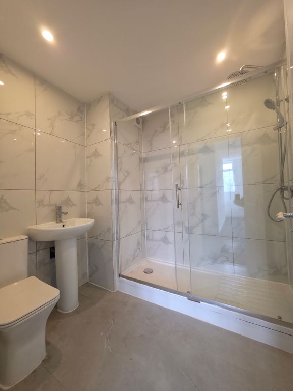 Property photo 2 of 3