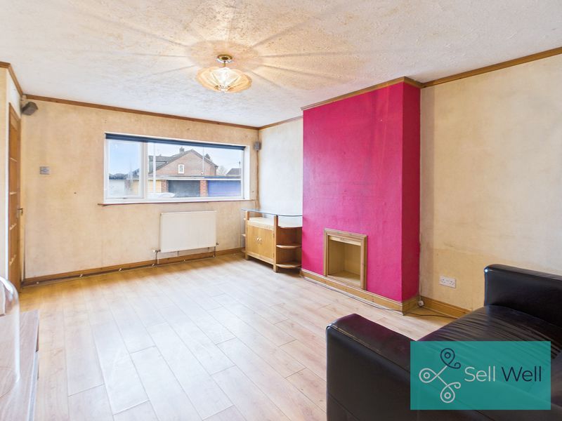 Property photo 3 of 13 Lounge