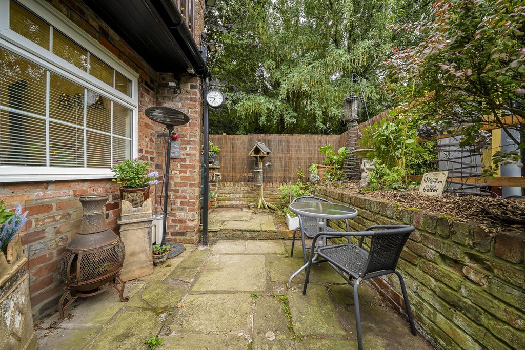 Property photo 3 of 18