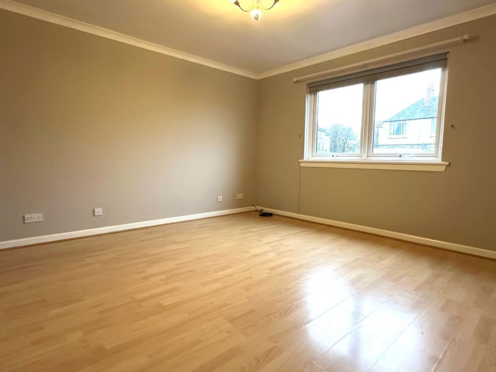 Property photo 3 of 7 Lounge