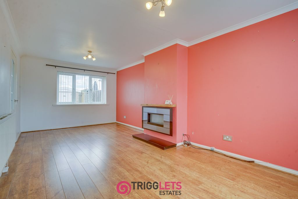 Property photo 3 of 22
