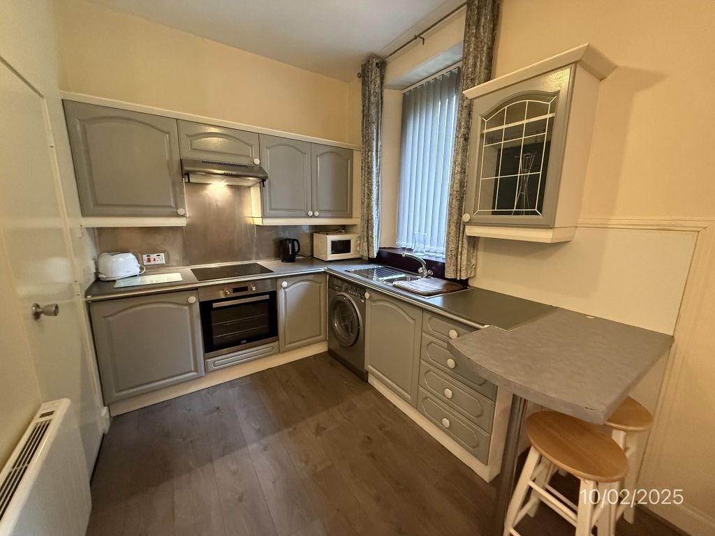 Property photo 2 of 6 Lounge/Kitchen/Bedro