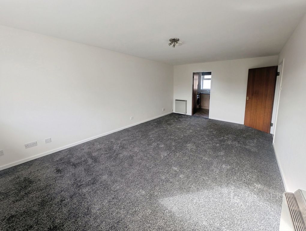 Property photo 2 of 9 Living Room