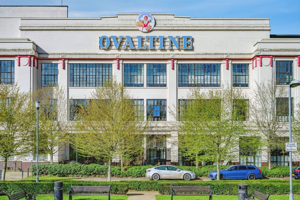 Property photo 1 of 20