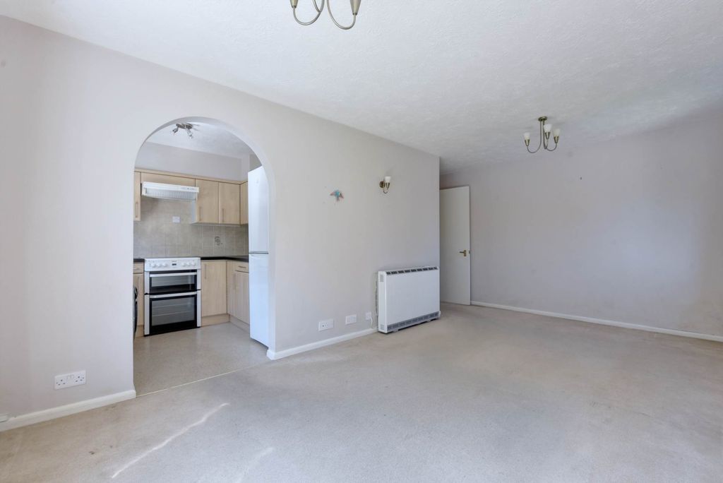 Property photo 3 of 7