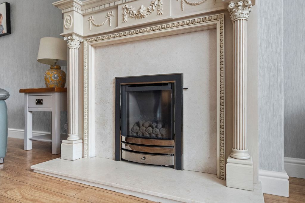 Property photo 3 of 20