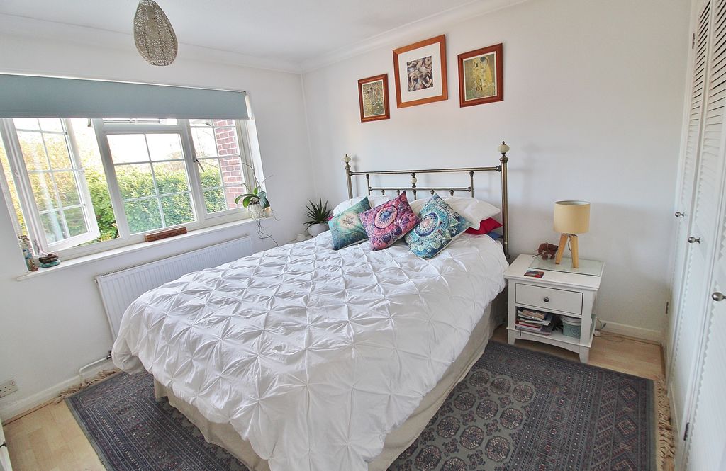 Property photo 3 of 11