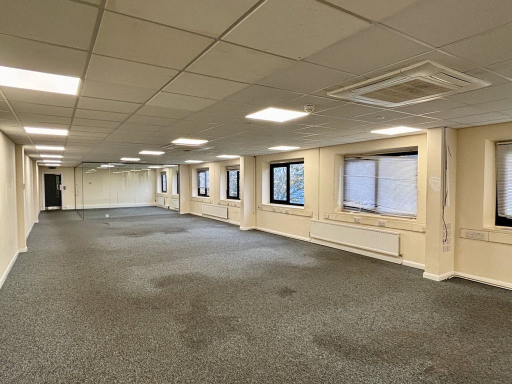 Property photo 3 of 9 Unit 4 Airport Executive Park Luton First Floor Office.Jpeg