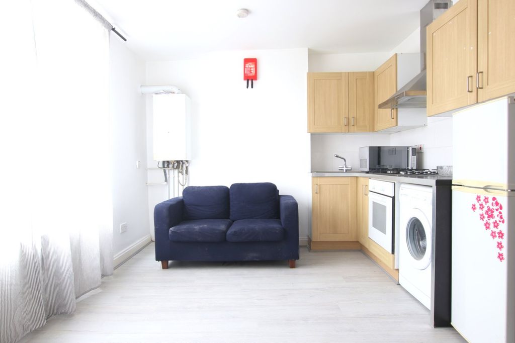 Property photo 1 of 5