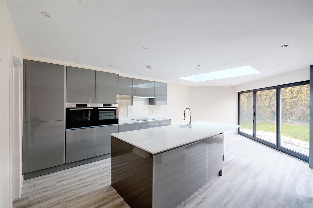 Property photo 3 of 25 Dining/Living Kitchen