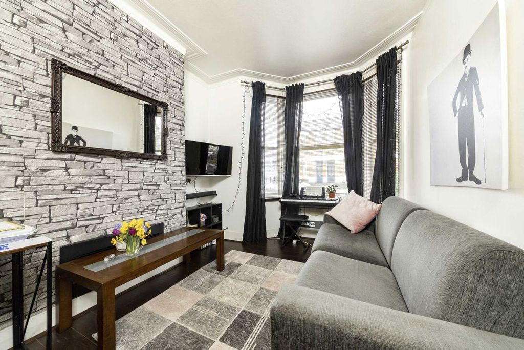 Property photo 2 of 4