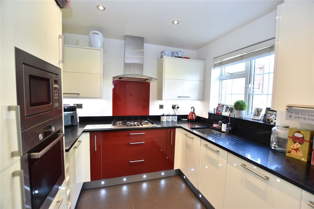 Property photo 2 of 13 Picture No. 01