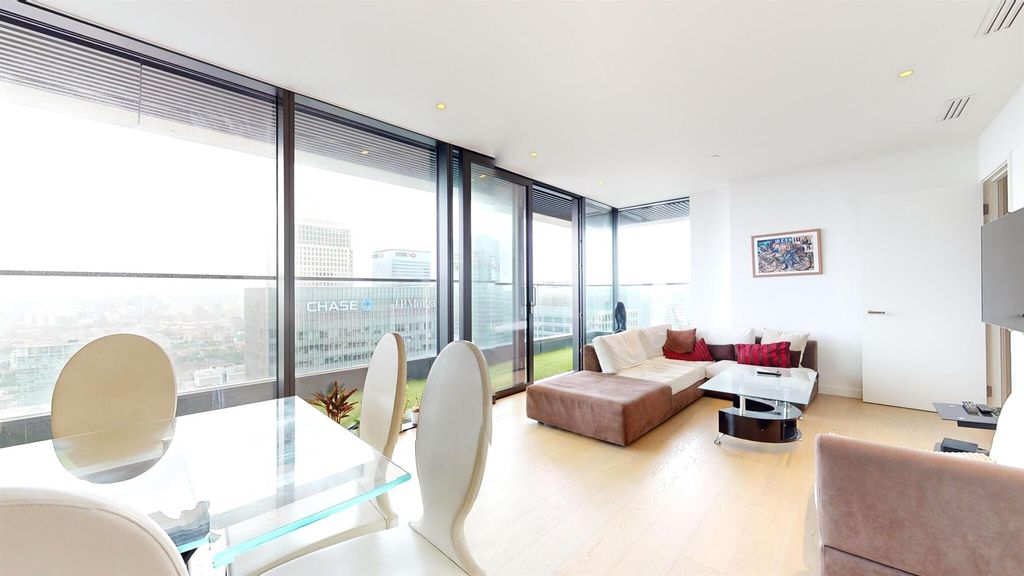 Property photo 3 of 16 Flat For Sale In Bagshaw Building By Barrain Londo