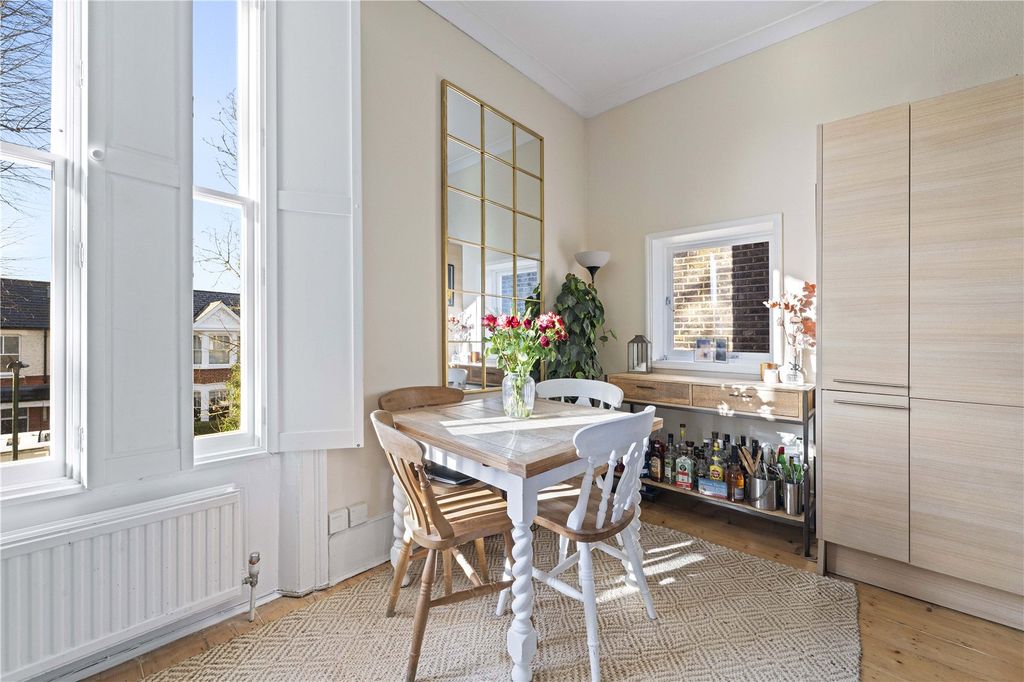 Property photo 3 of 9 Kitchen