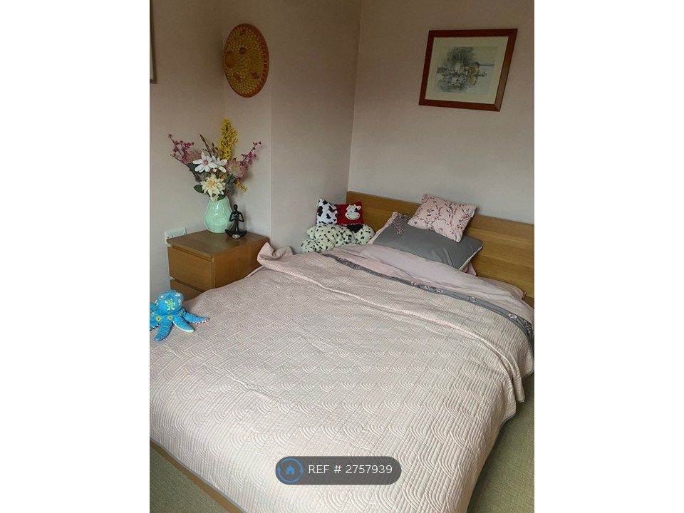 Property photo 3 of 10 Bedroom 1