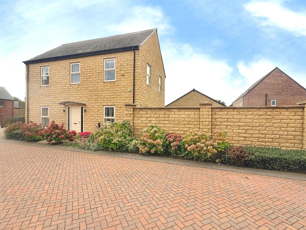 Property photo 1 of 28