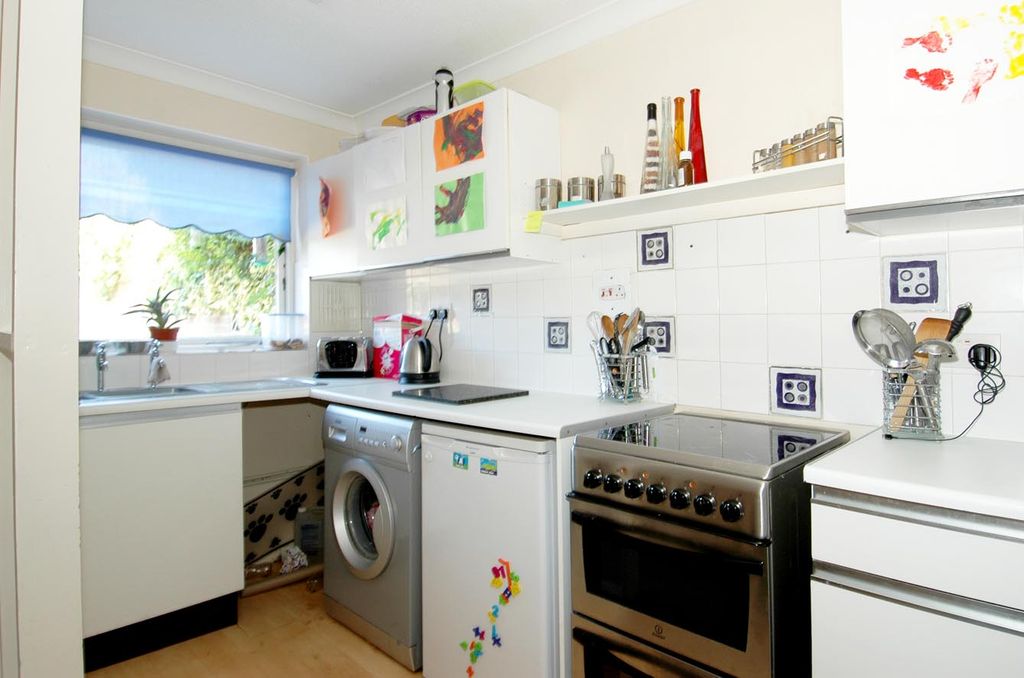 Property photo 3 of 6
