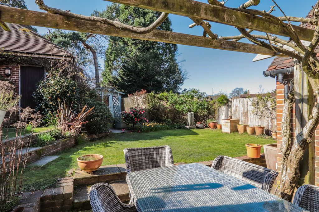 Property photo 2 of 23