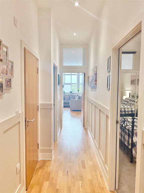 Property photo 3 of 14 Hall.Jpg