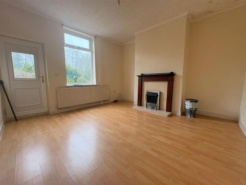 Property photo 2 of 14 Thornfield 15.Jpg