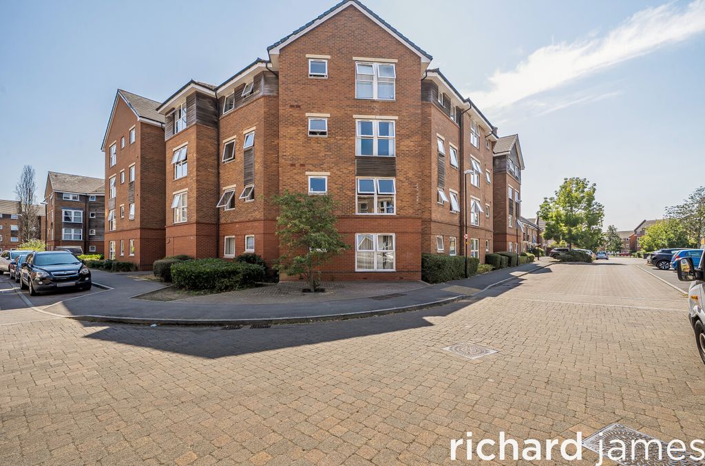 Property photo 1 of 12 Cbd85B7F1Ec54F2Dac71111F4041Fc1c