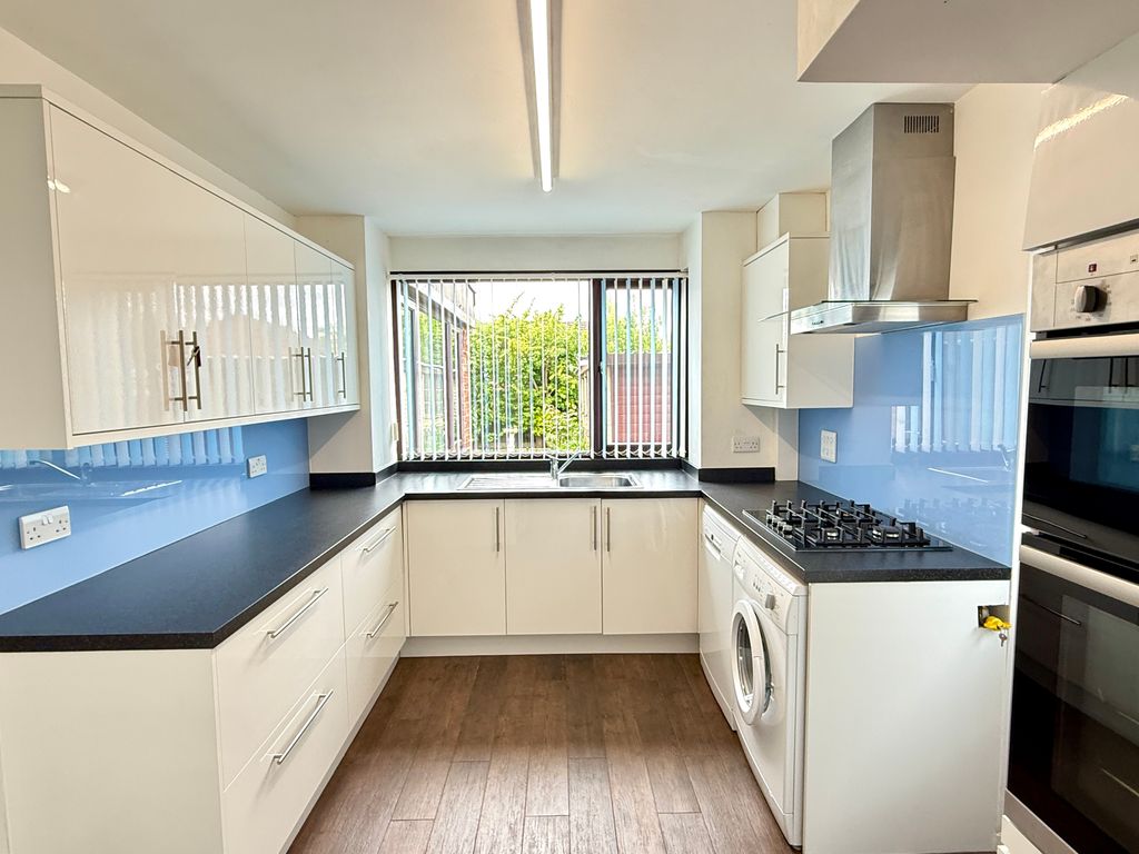 Property photo 2 of 16 Kitchen