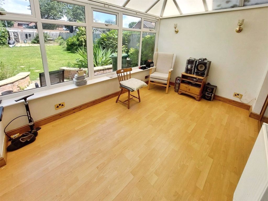 Property photo 2 of 13 Conservatory