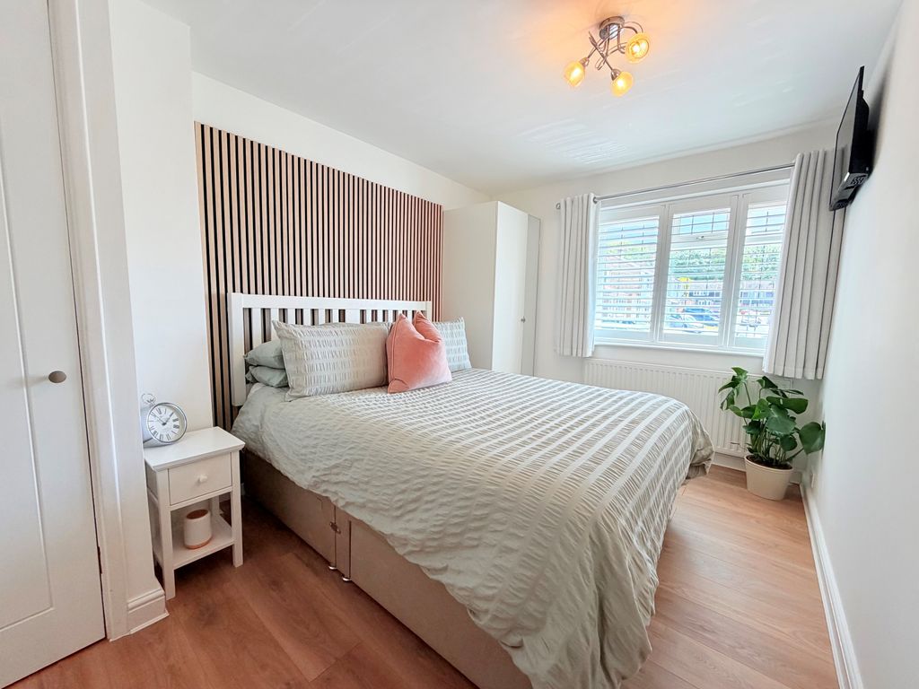 Property photo 2 of 27 2