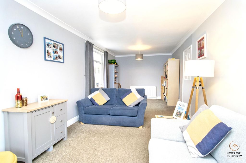 Property photo 3 of 15