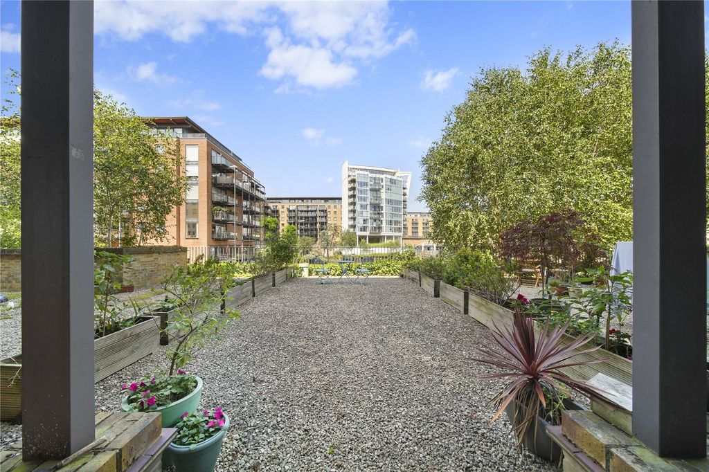 Property photo 3 of 26 Picture No. 21