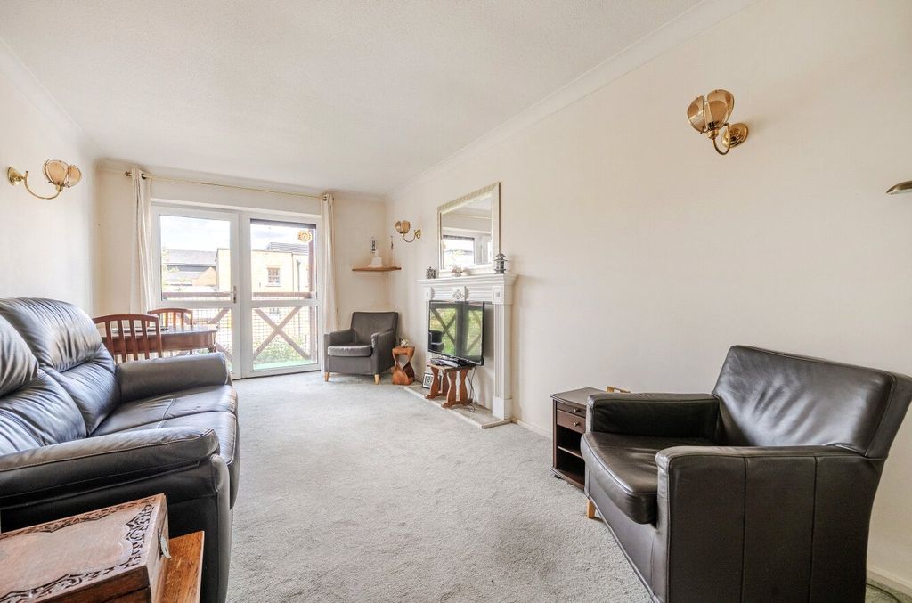Property photo 2 of 17 Picture No. 08