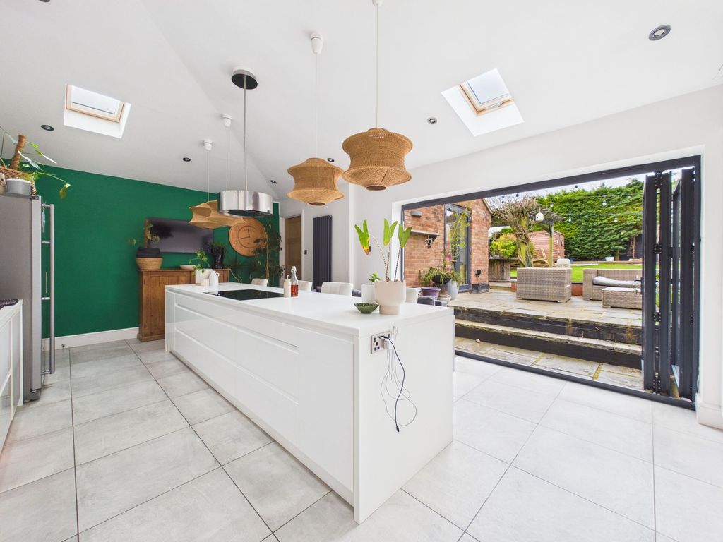 Property photo 3 of 28