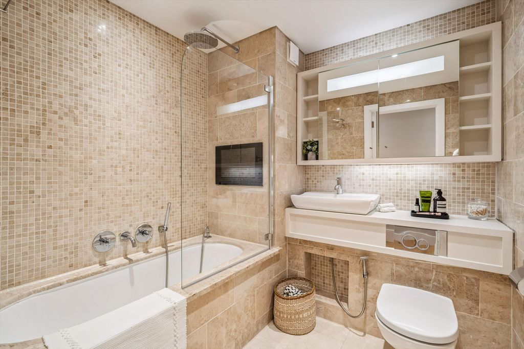 Property photo 3 of 12 Image