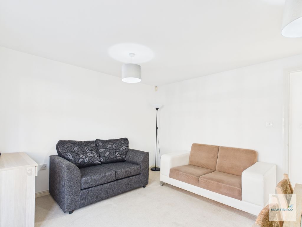 Property photo 3 of 14 Cam03394G0-Pr0398-Still015