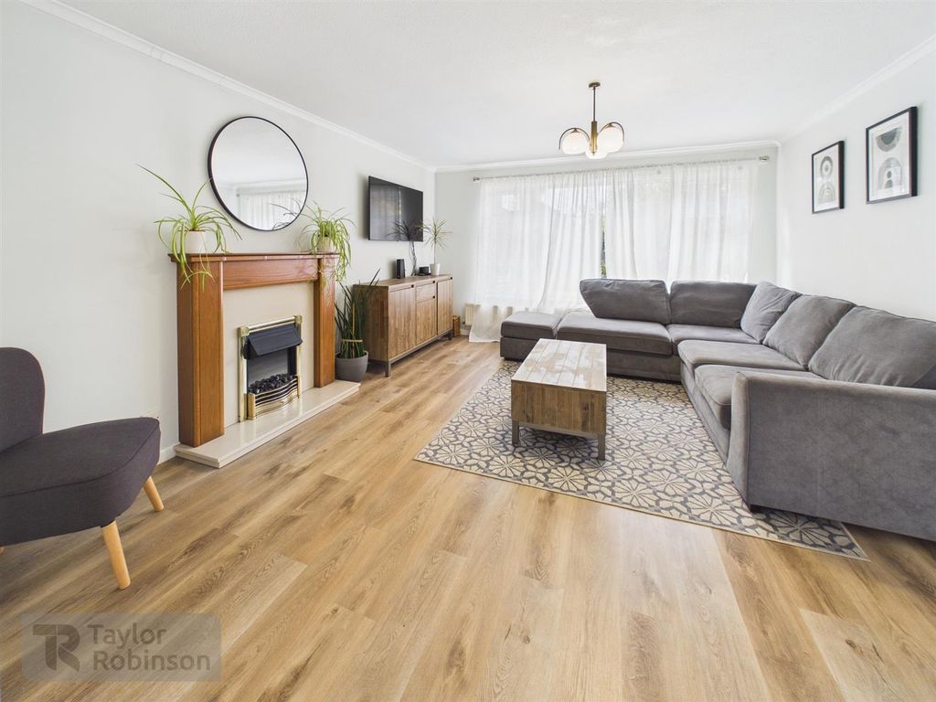 Property photo 2 of 18 Cam02600G0-Pr0689-Still024.Jpg